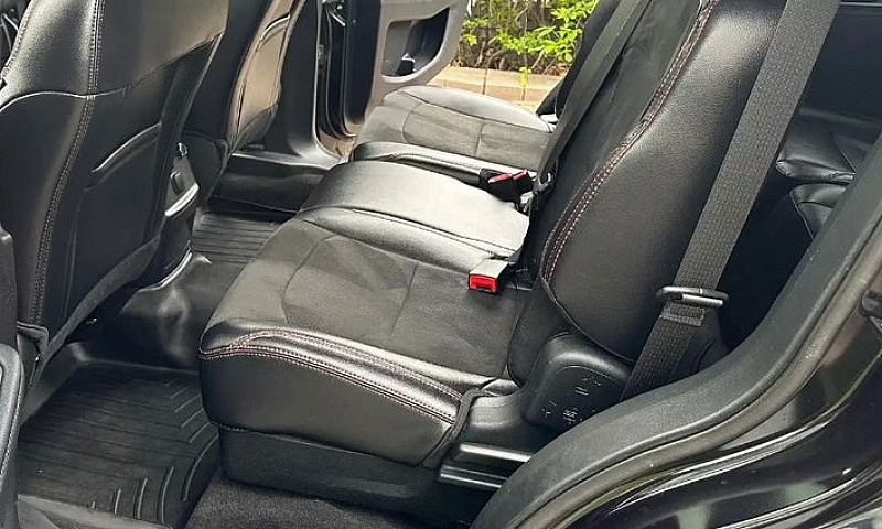 2018 Ford Explorer X...