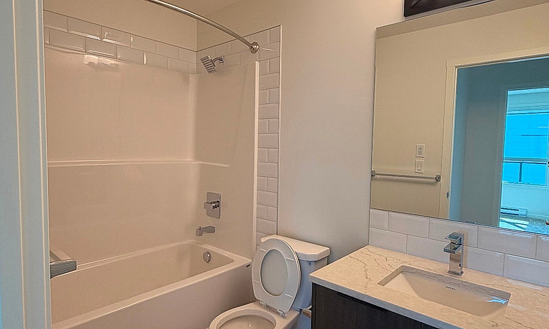 2 Bed & 2 Bath Apart...