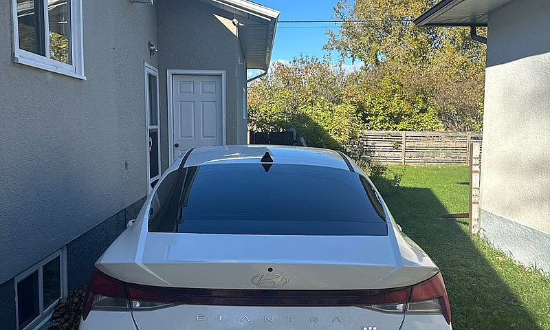 Hyundai Elantra 2025...