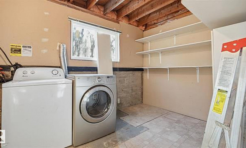 2 Bed, 1 Bath Baseme...