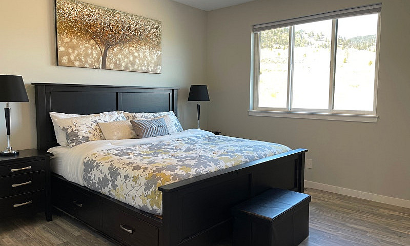 Fully Furnished 2 Be...