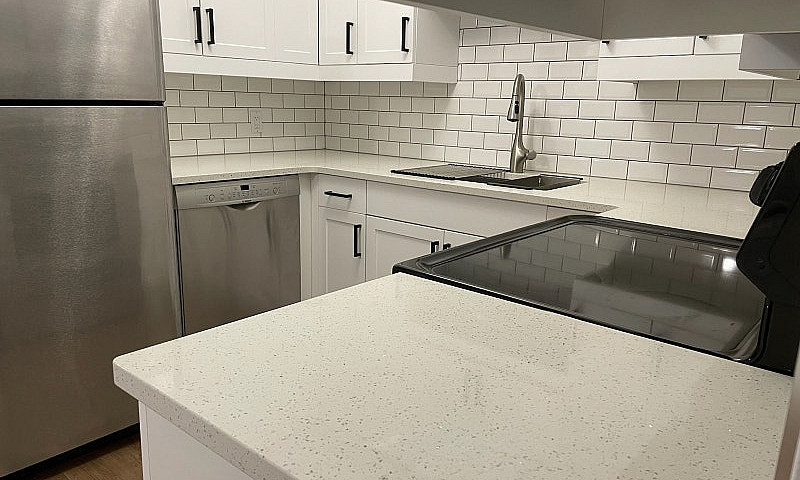Newly Renovated 3 Be...