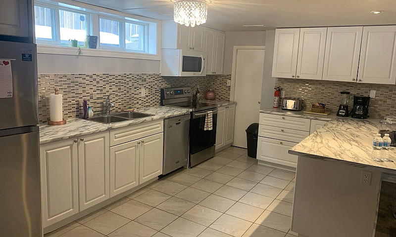 Spacious 2-Bedroom I...