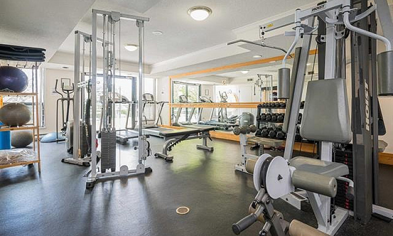 Central City 1 Bed +...