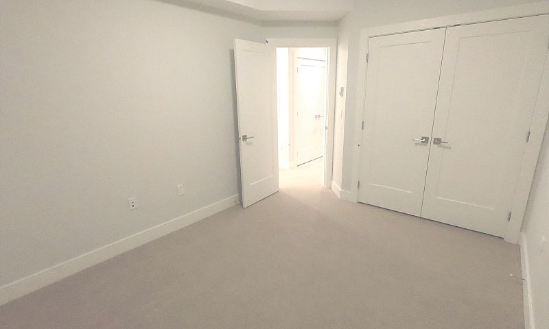1 Bedroom Basement S...
