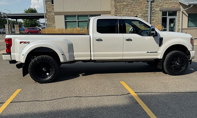 2019 Ford F-350 Plat...
