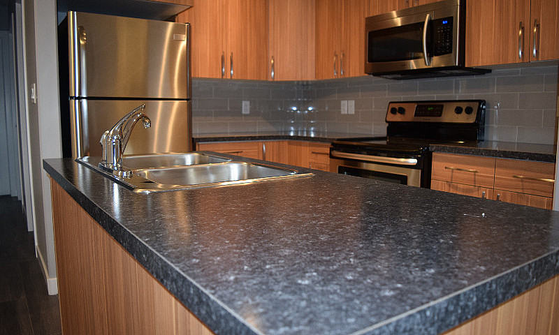 Amazing 2 Bdrm 1.5 B...