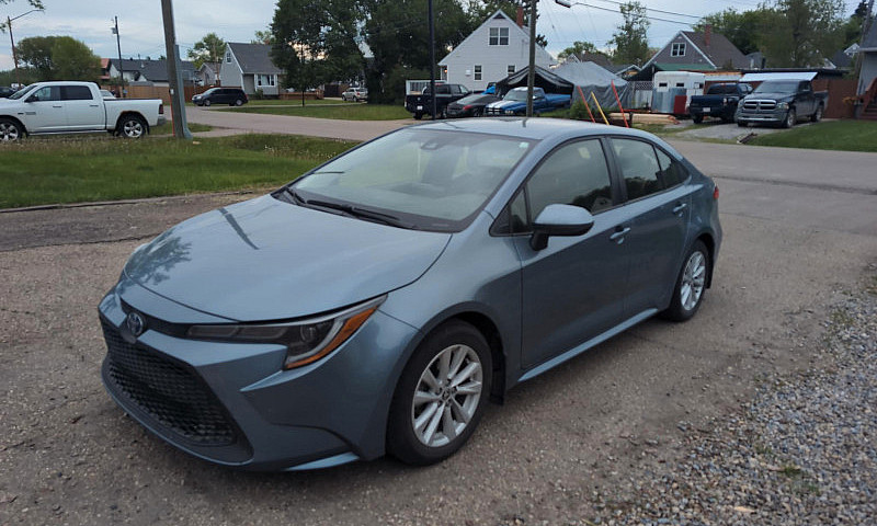 Toyota Corolla Hybri...