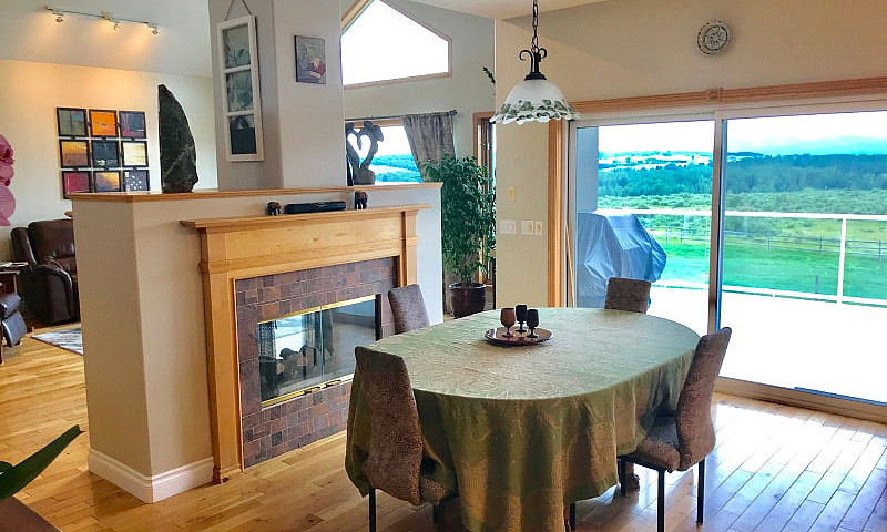 Country Home For Lea...
