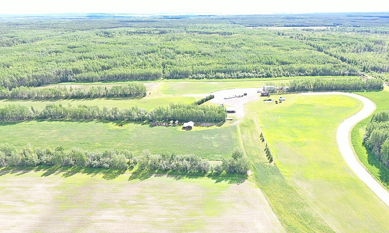305 Acres Off-Grid F...