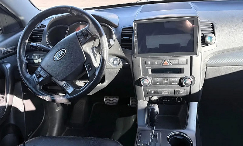 2013 Kia Sorento Awd...