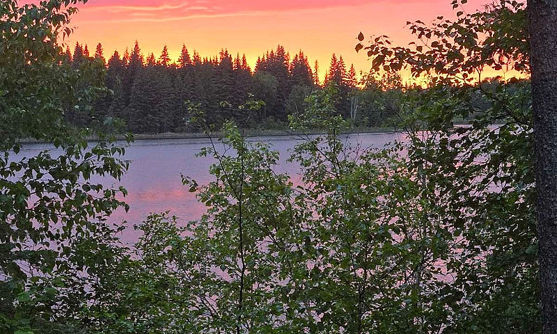 Prime Lakefront Cabi...