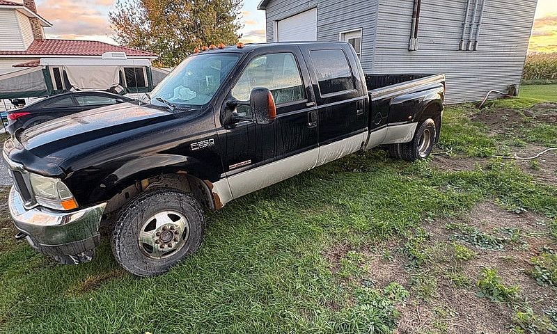 F350 2004 Diesel Lar...