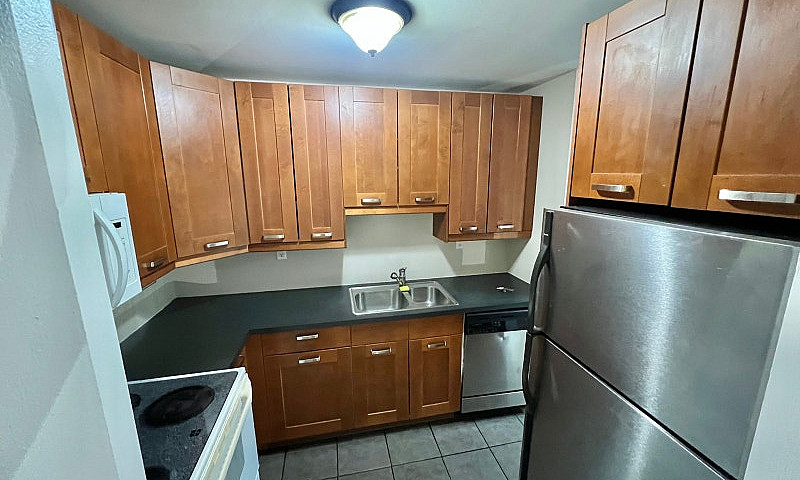 2 Bedroom Downtown C...
