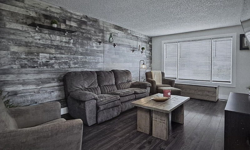 Duplex For Sale By O...