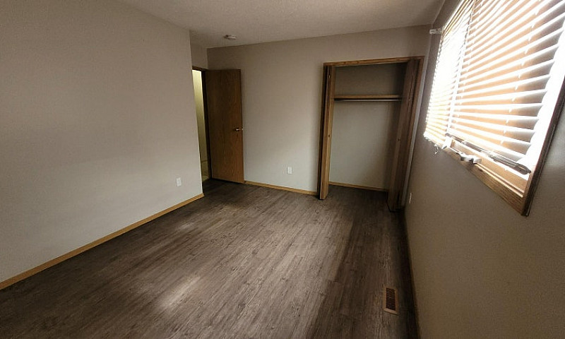 4 Bedroom, 2 Bath Ho...