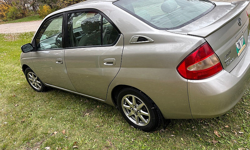 2001 Toyota Prius ...