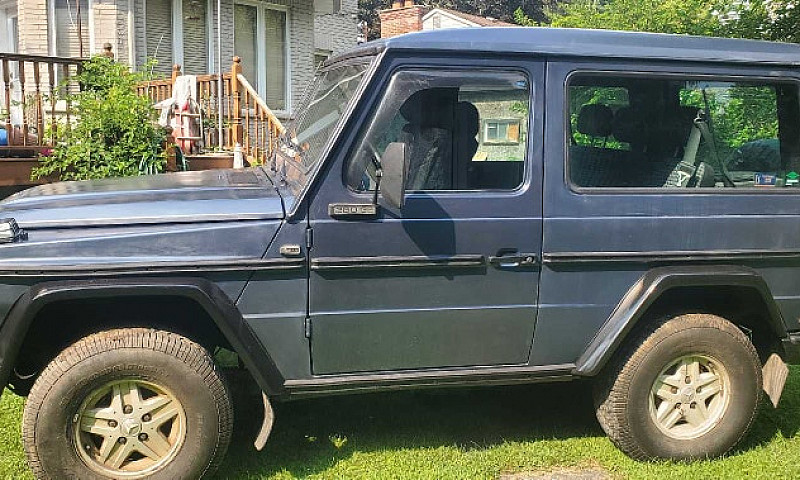 1985 Mercedes-Benz 2...