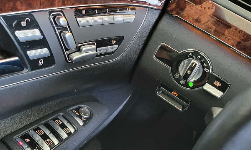 2006 Mercedes Benz S...