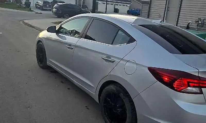 2019 Hyundai Elentra...