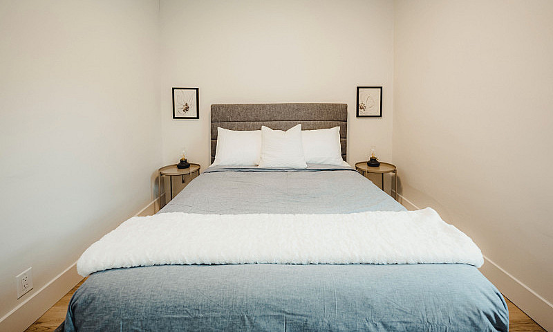 Fully Furnished 1 Be...
