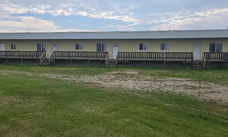 3 Unit Apartment Bui...