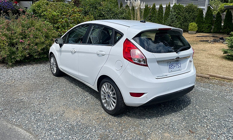 2014 Ford Fiesta Tit...