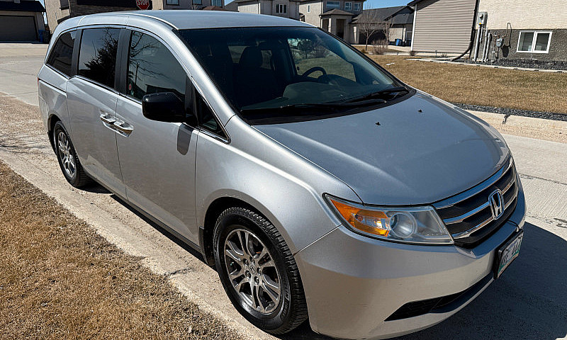 2011 Honda Odyssey *...