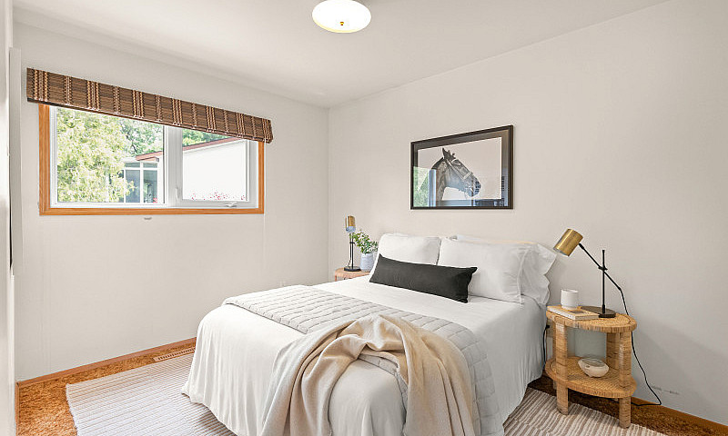 1353Sf Bungalow In N...