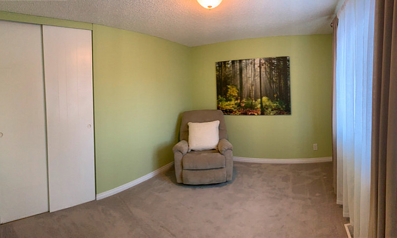 St. Albert Townhouse...