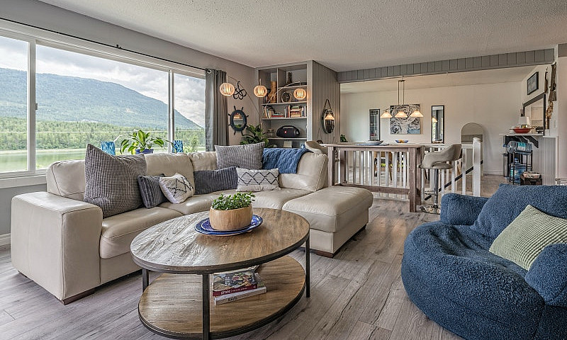 Shuswap - 1.4 Acres ...