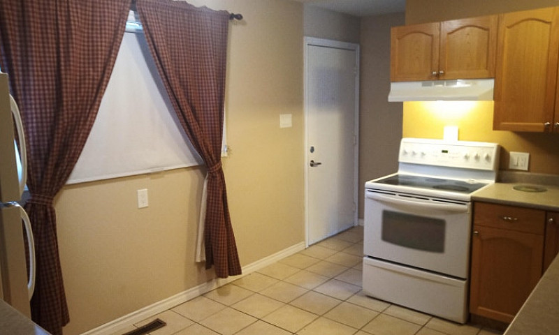 Townhouse With 3 Bed...
