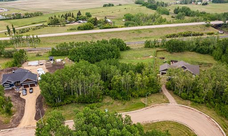 Fully Serviced Lot 8...