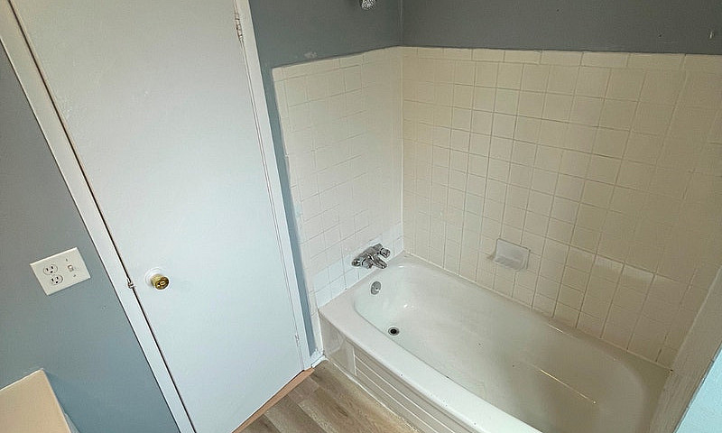 3 Bdrm Semi-Detached...