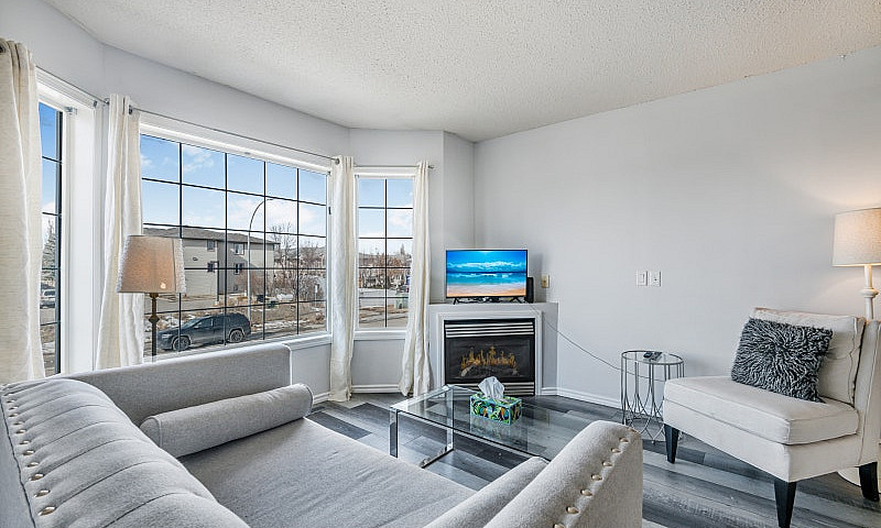 2 Bedroom Condo In S...
