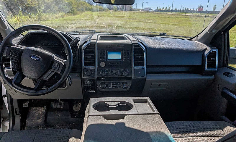 2017 Ford F150 Xlt 5...