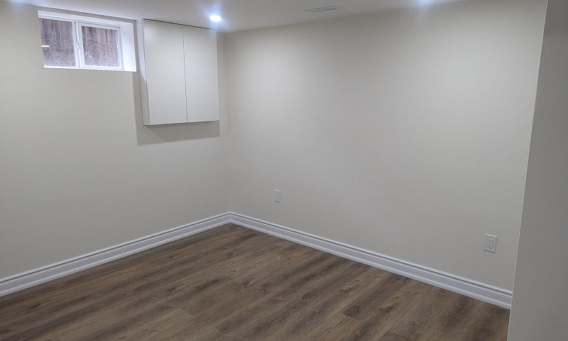 2 Bhk + Den | Legal ...