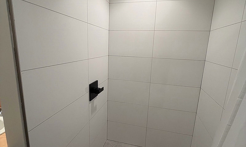 2 Bedroom Basement S...