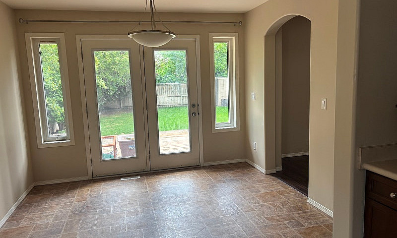 4 Bed, 3 1/2 Bath Fa...