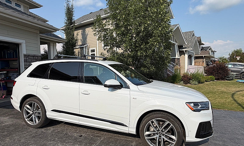 2021 Audi Q7 Progres...