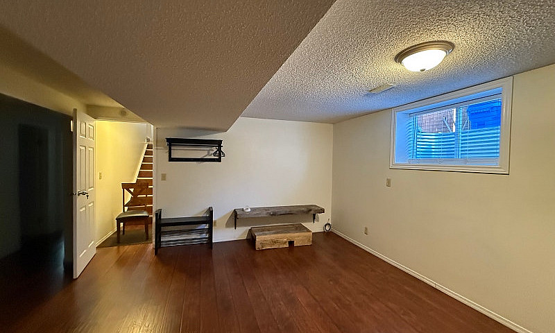 Central Calgary Base...