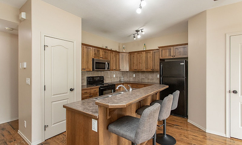 New Listing! Low Con...