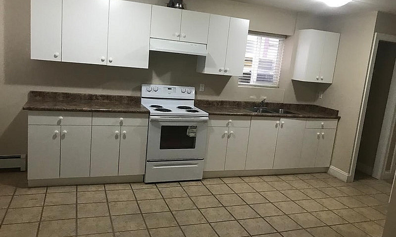 2 Bedroom Basement S...