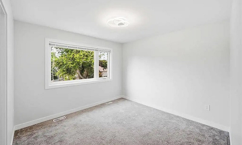Private Sale! House ...