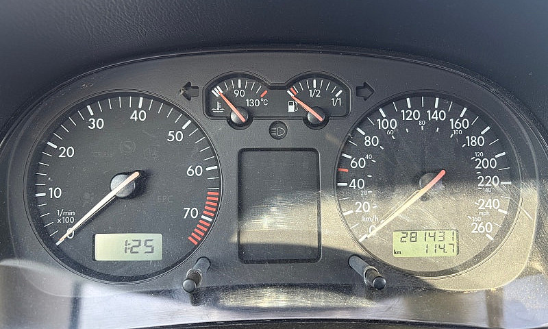 2005 Volkswagen Golf...