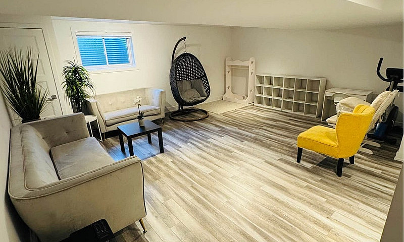 Fully Furnished All-...