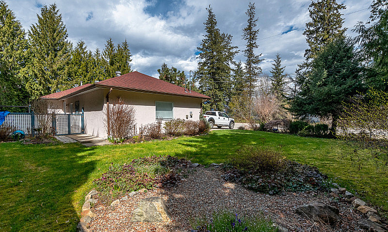 2450 Blind Bay Road,...