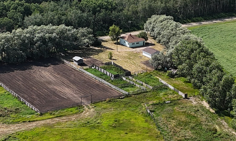Acreage Close To Tis...