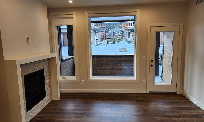 Canmore Condo For Lo...