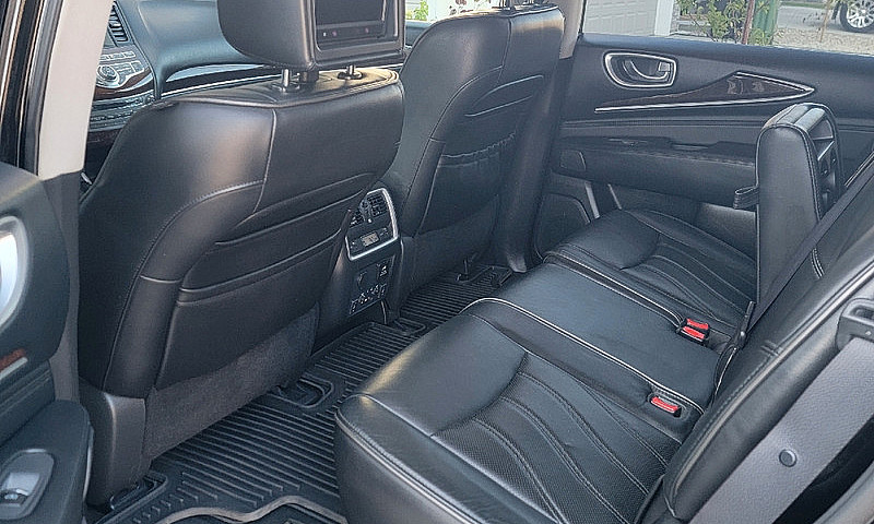 Infiniti Jx 35...